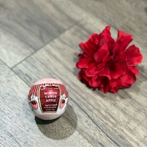 Bath & Body Works Winter Candy Apple Bath Fizz NWT
